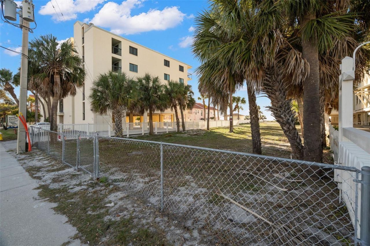 1306 Gulf Boulevard, Indian Rocks Beach, FL 33785 Photo