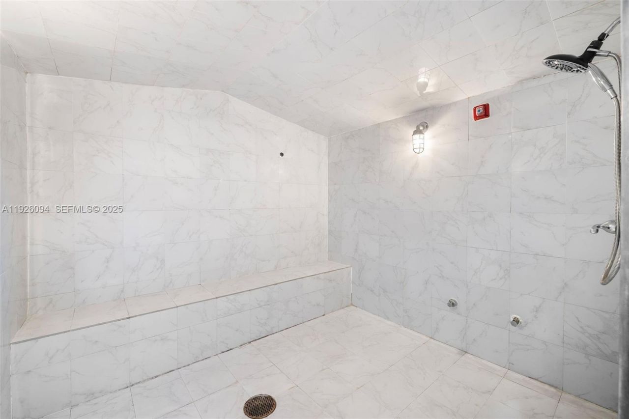 665 NE 25th St, Unit 1801, Miami, FL 33137 Photo