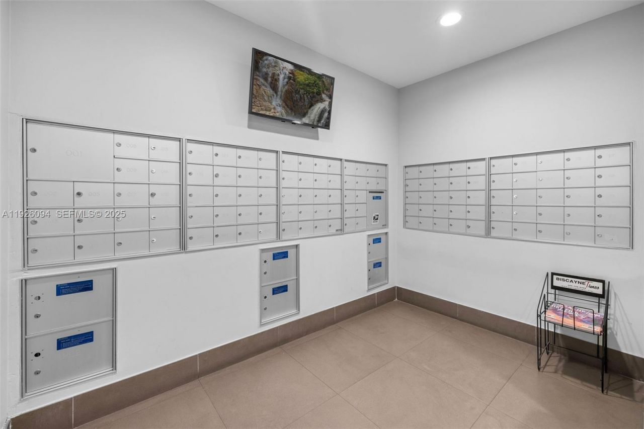 665 NE 25th St, Unit 1801, Miami, FL 33137 Photo