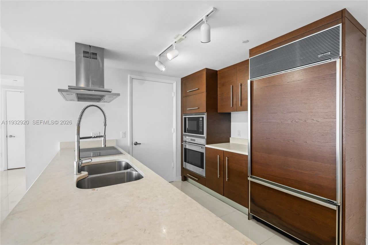495 Brickell Ave, Unit 4011, Miami, FL 33131 Photo