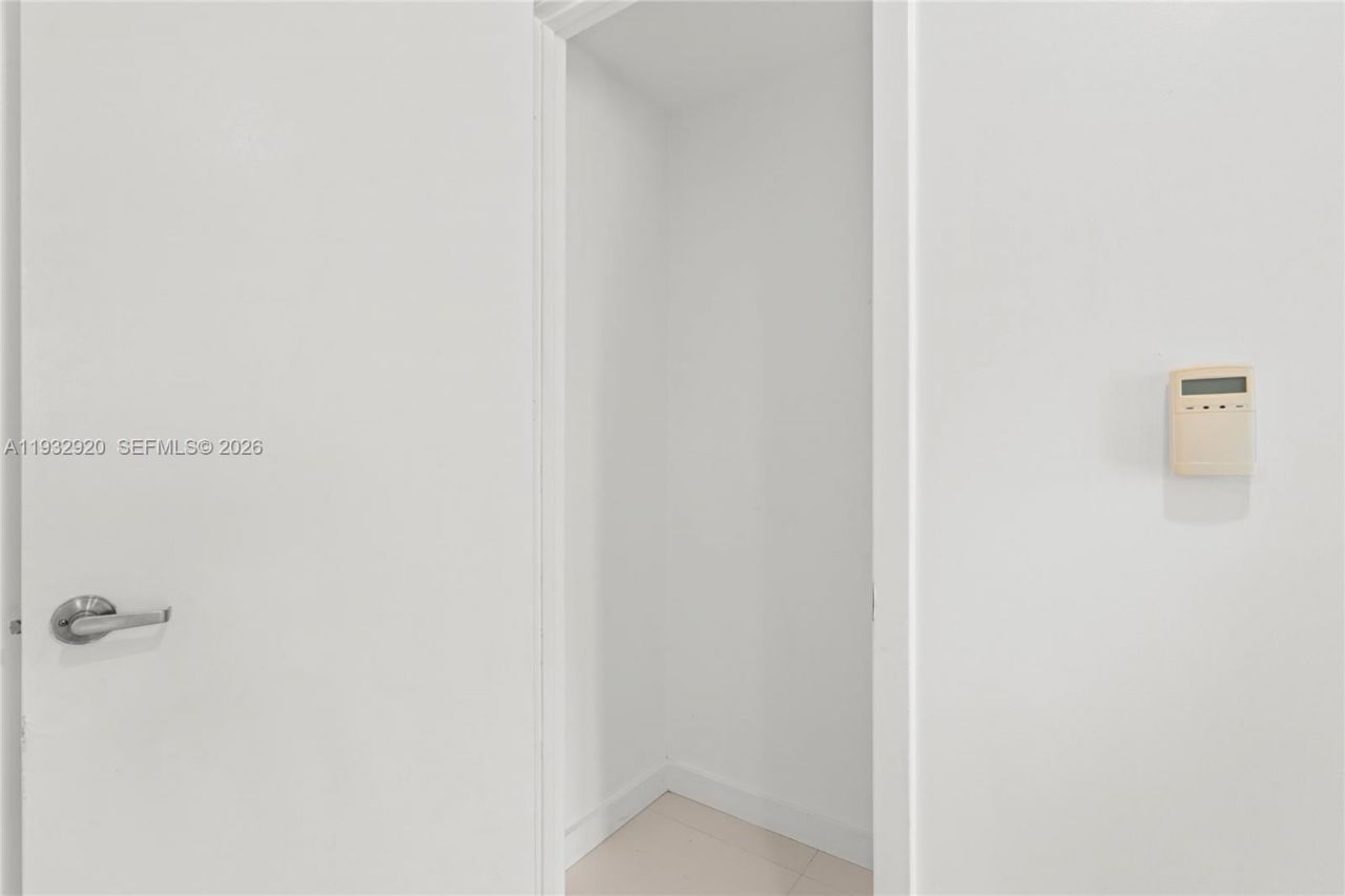 495 Brickell Ave, Unit 4011, Miami, FL 33131 Photo