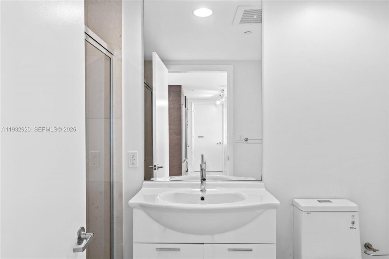 495 Brickell Ave, Unit 4011, Miami, FL 33131 Photo