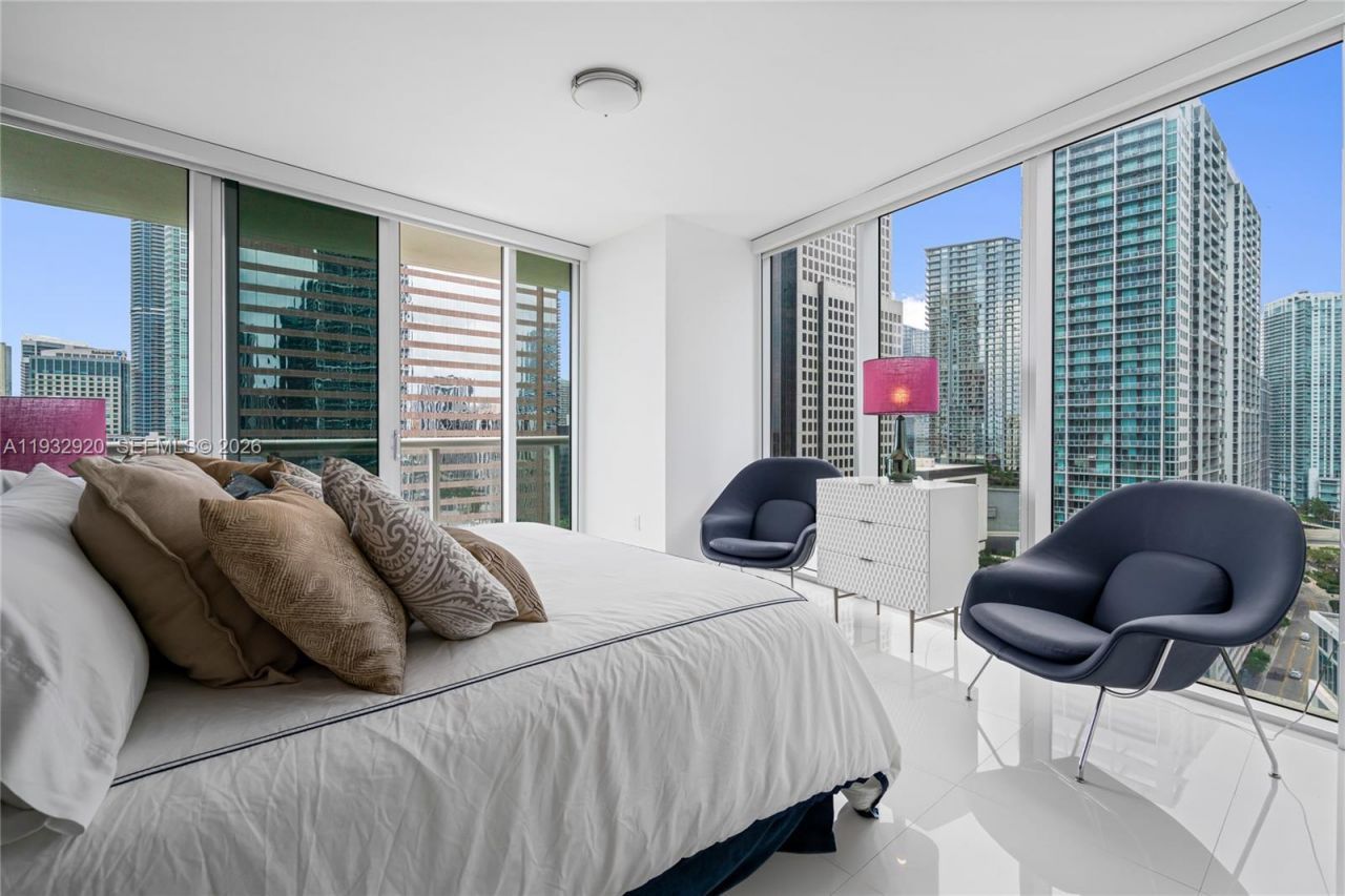 495 Brickell Ave, Unit 4011, Miami, FL 33131 Photo