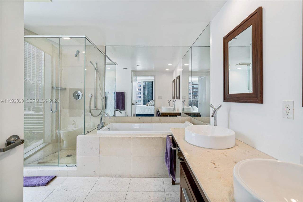 495 Brickell Ave, Unit 4011, Miami, FL 33131 Photo