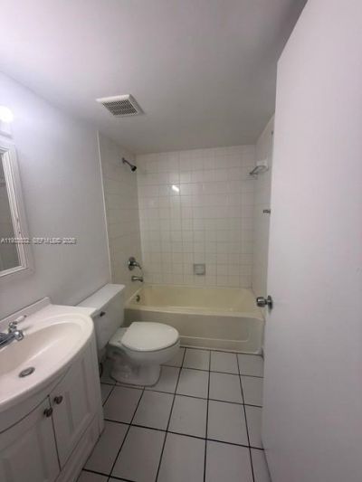 8145 NW 7th St, Unit 406, Miami, FL 33126 Photo