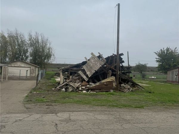 8156 Azusa, Dos Palos, CA 93620