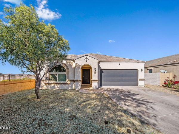 42132 W MANDERAS Lane, Maricopa, AZ 85138