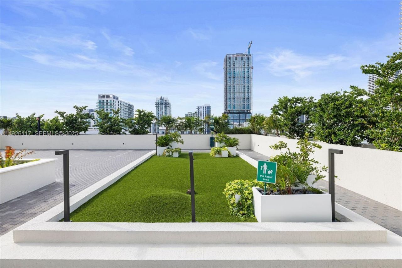 665 NE 25th St, Unit 1801, Miami, FL 33137 Photo