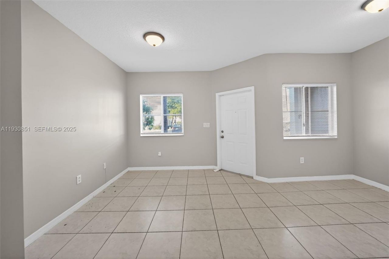 1614 SE 31st Ct, Homestead, FL 33035 Photo