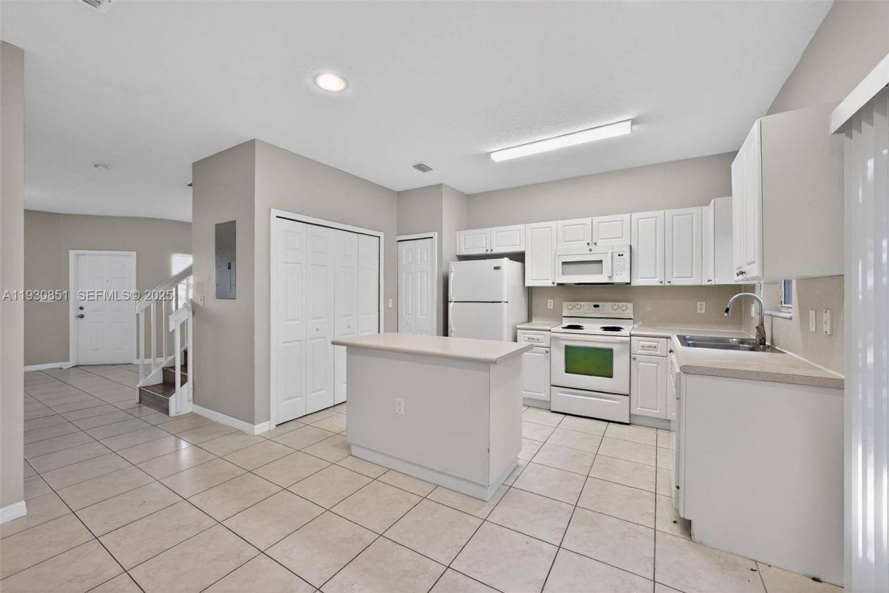 1614 SE 31st Ct, Homestead, FL 33035 Photo