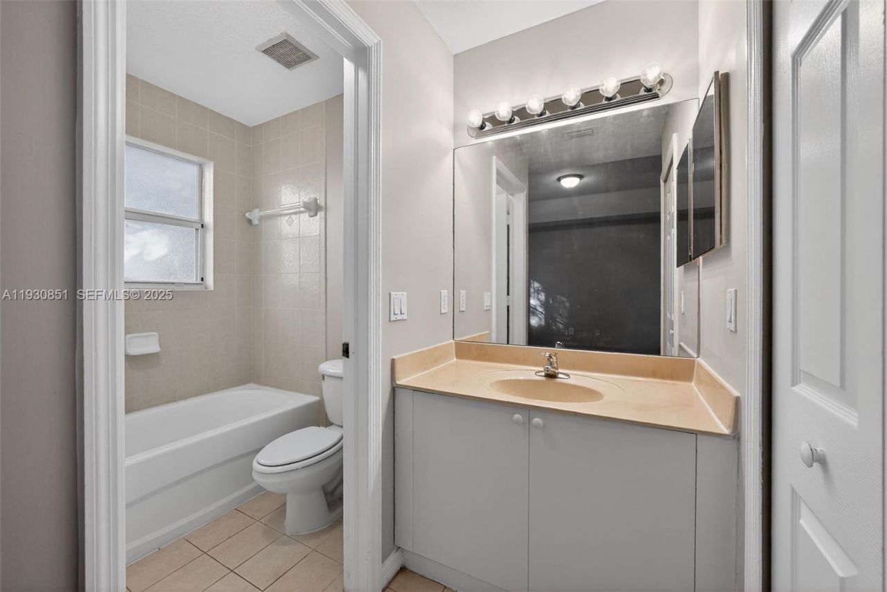 1614 SE 31st Ct, Homestead, FL 33035 Photo