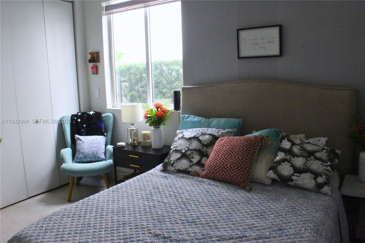 10109 NW 76th Ter, Doral, FL 33178 Photo