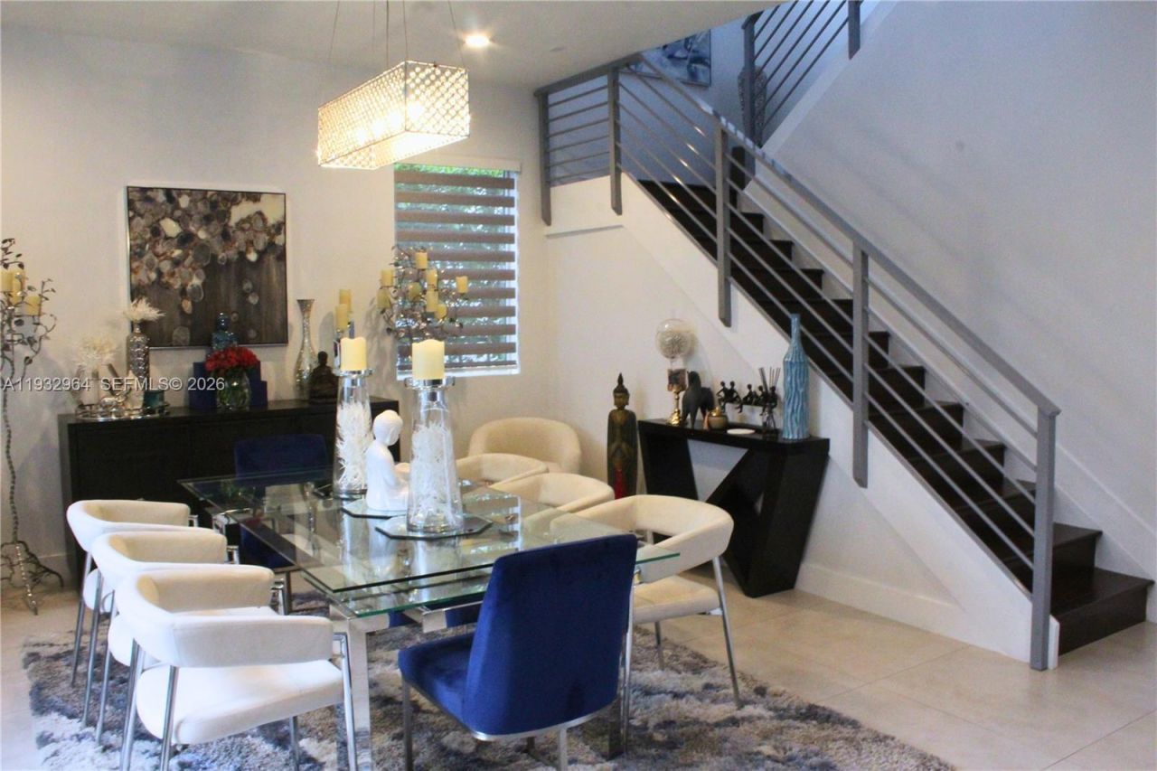 10109 NW 76th Ter, Doral, FL 33178 Photo