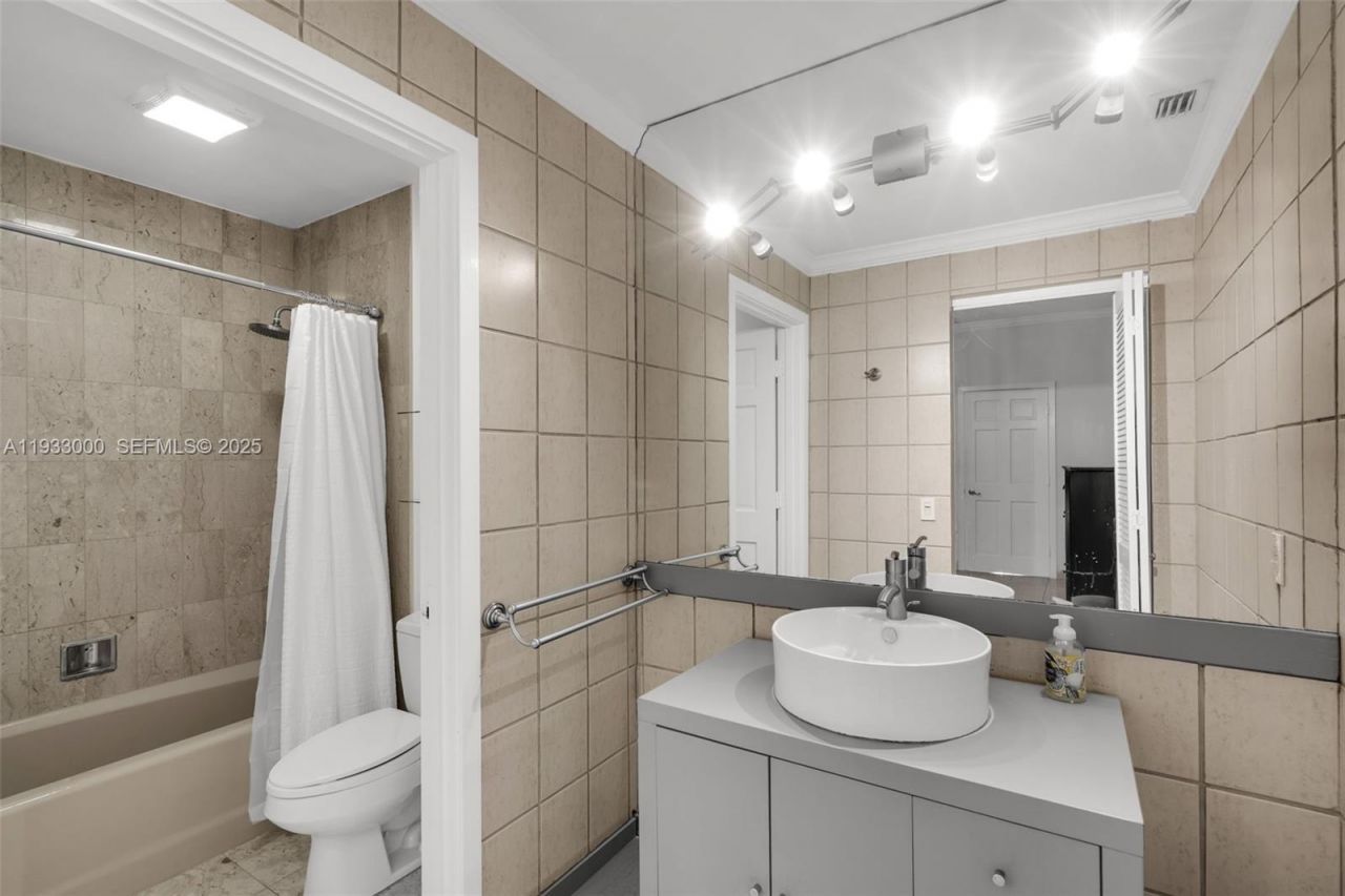 2124 Fisher Island Dr, Unit 2124, Miami Beach, FL 33109 Photo