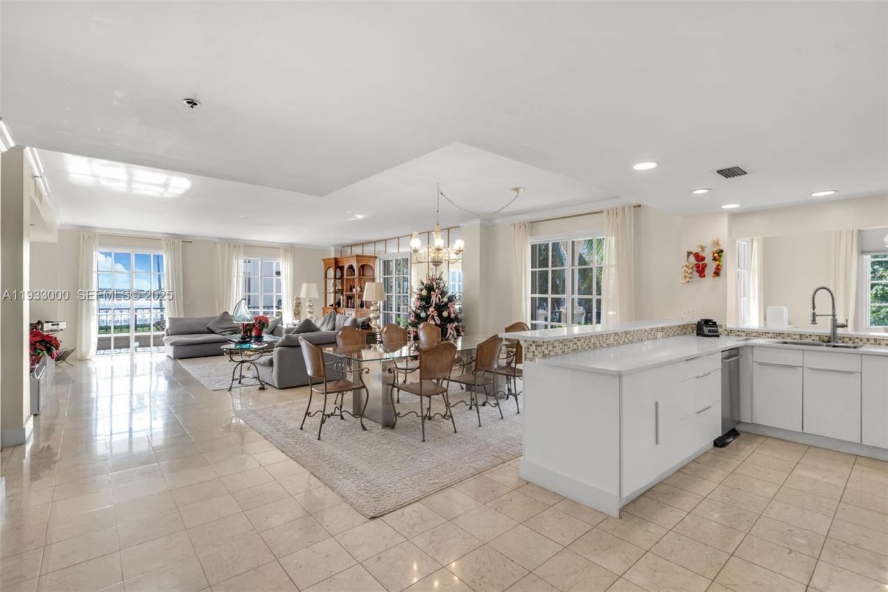 2124 Fisher Island Dr, Unit 2124, Miami Beach, FL 33109 Photo