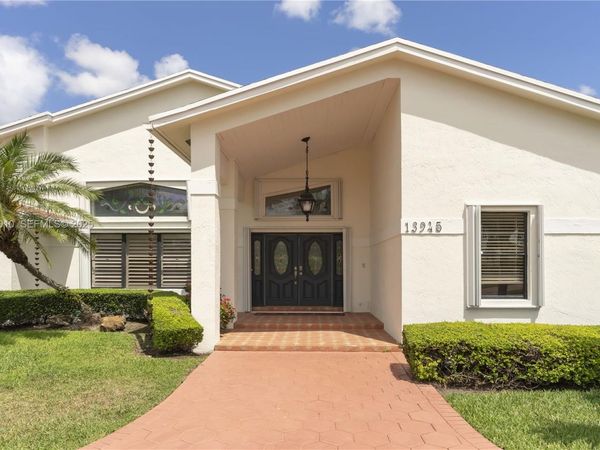 13945 SW 107th Ct , Miami, FL 33176