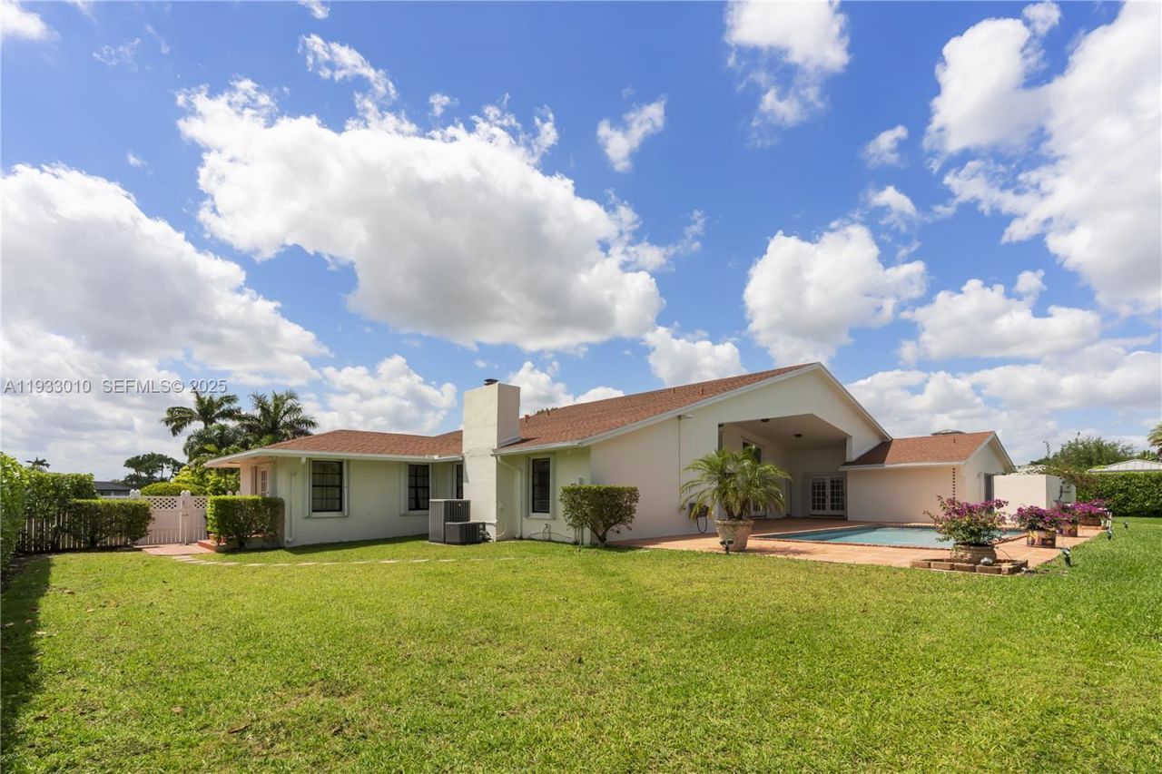 13945 SW 107th Ct , Miami, FL 33176 Photo