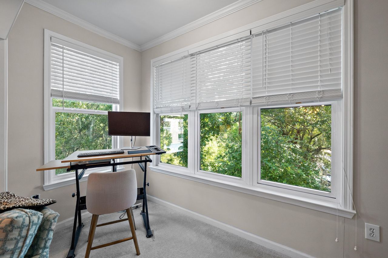 100 Bucksley Lane Photo 10