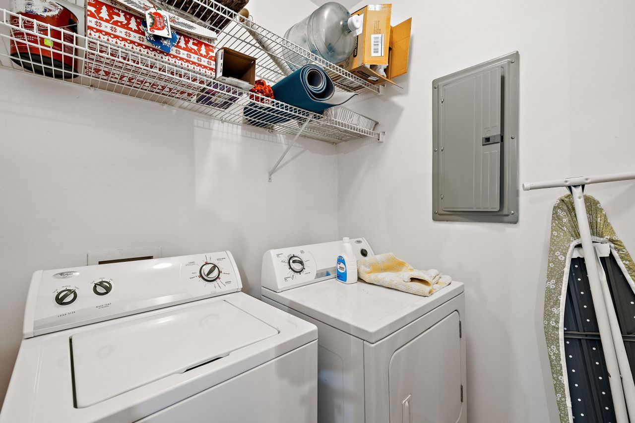 100 Bucksley Lane Photo 7