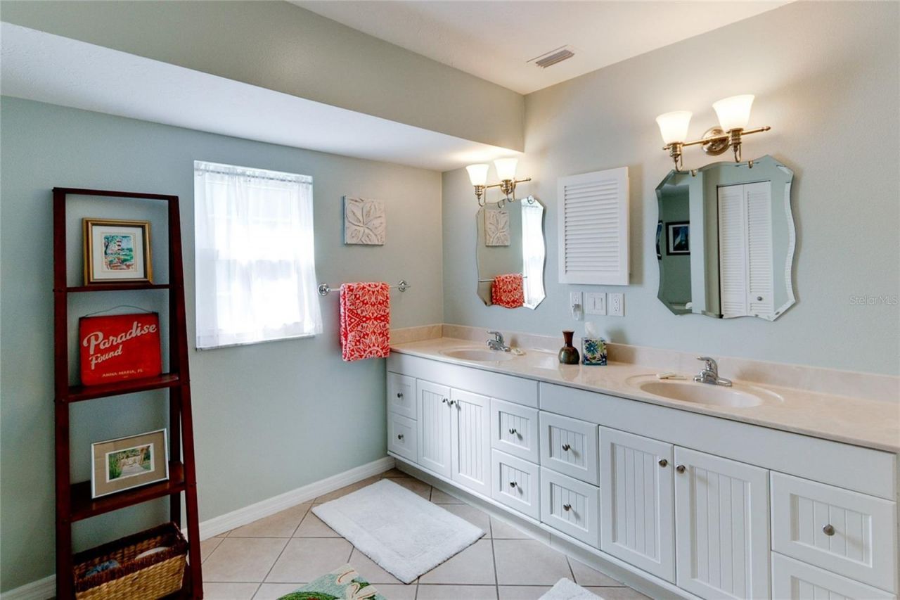 805 N Bay Boulevard, Anna Maria, FL 34216 Photo