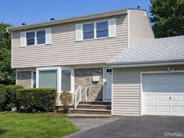 101 Wayne Street, Jericho, NY 11753