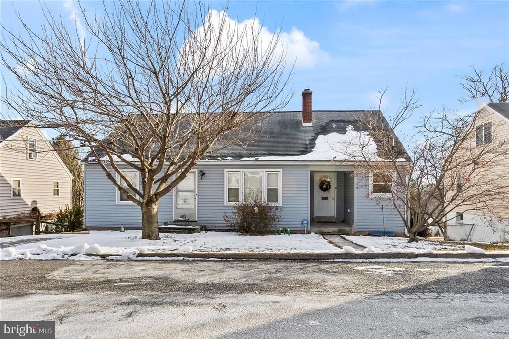 8157 Spruce Drive, Harrisburg, PA 17111 Main Photo