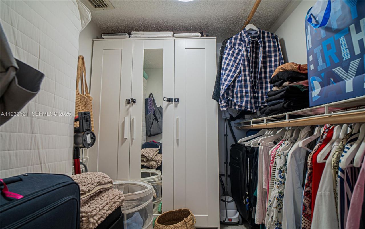 6801 Harding Ave , Unit 301, Miami Beach, FL 33141 Photo