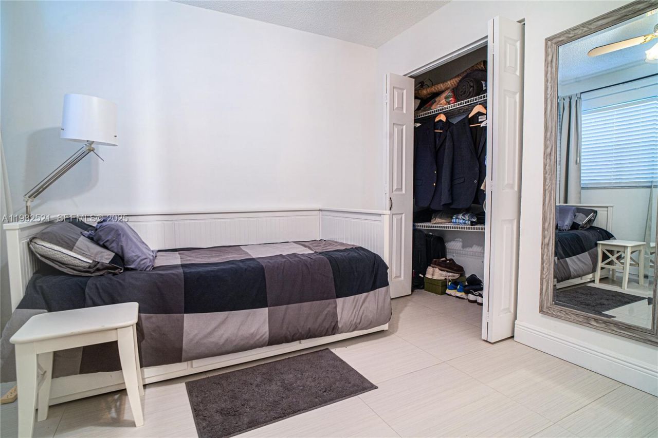 6801 Harding Ave , Unit 301, Miami Beach, FL 33141 Photo