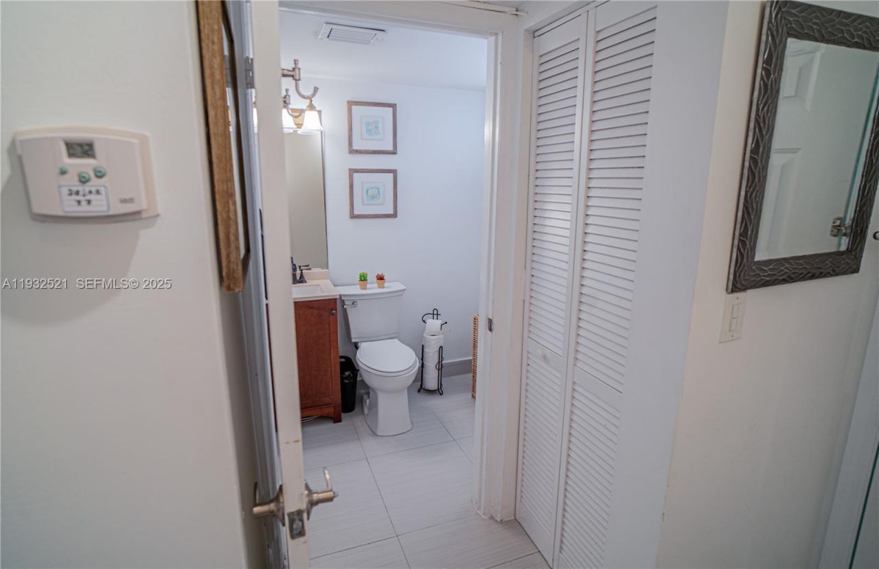 6801 Harding Ave , Unit 301, Miami Beach, FL 33141 Photo