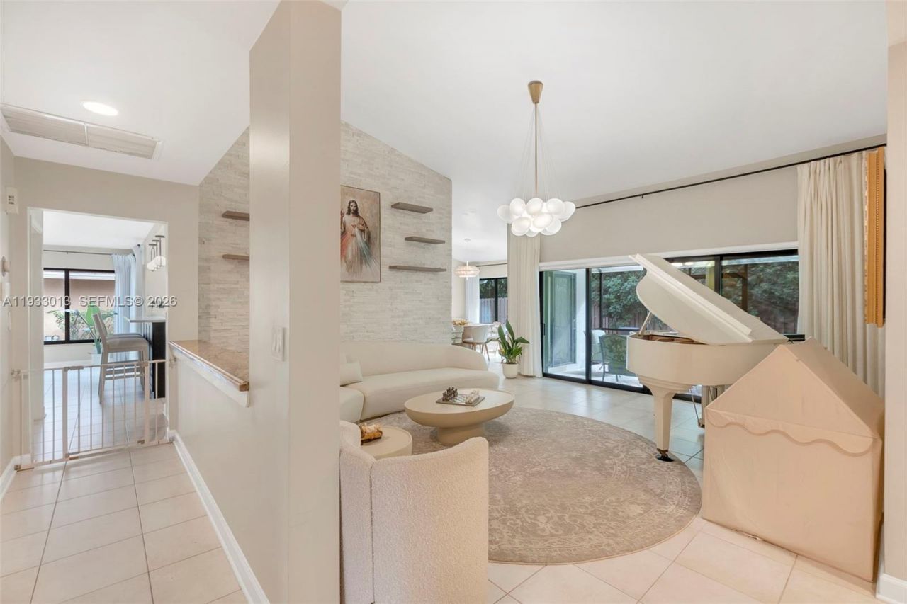 1583 Eastlake Way, Weston, FL 33326 Photo