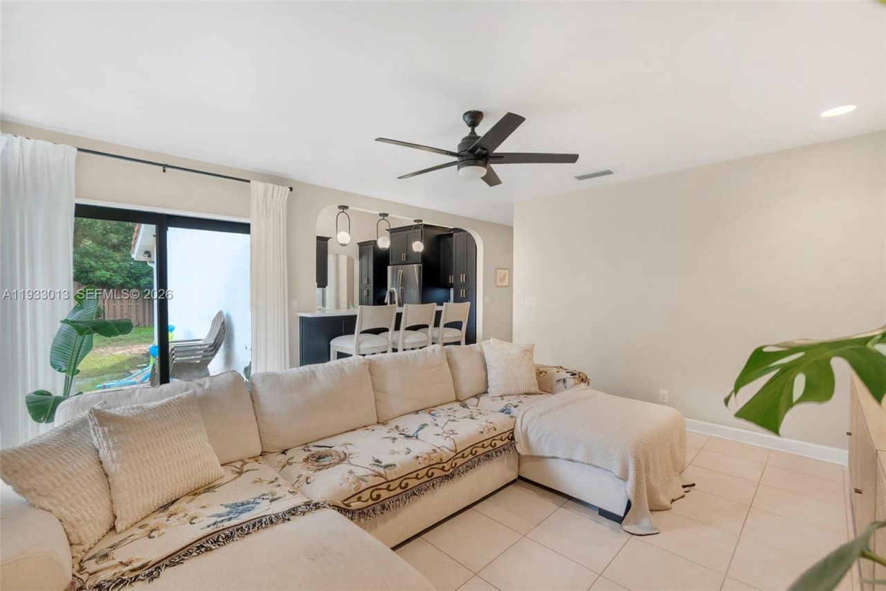 1583 Eastlake Way, Weston, FL 33326 Photo