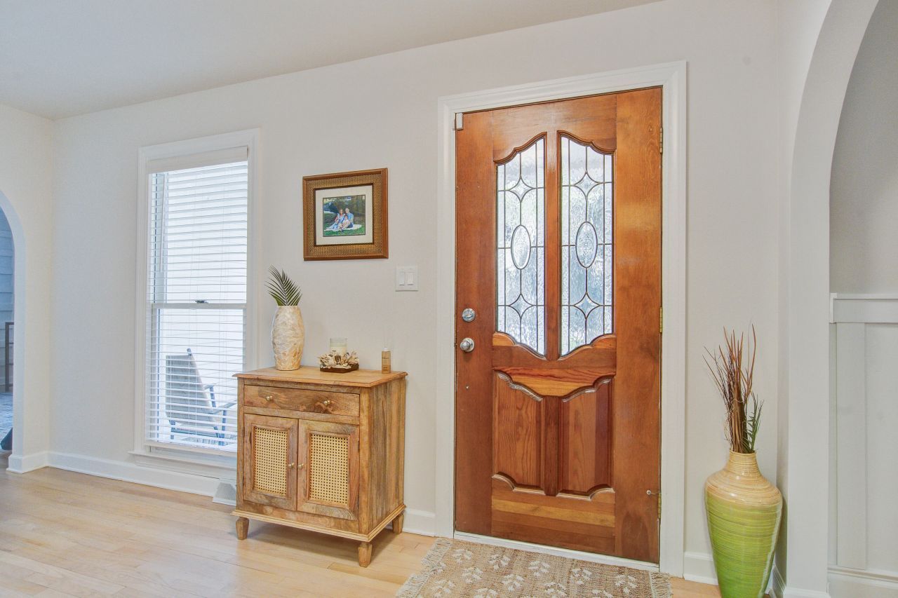 1104 Quenby Lane Photo 9