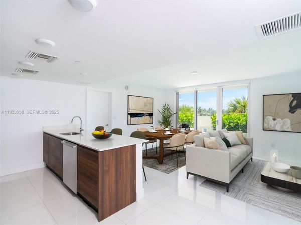 9261 E Bay Harbor Dr, Unit 305, Bay Harbor Islands, FL 33154