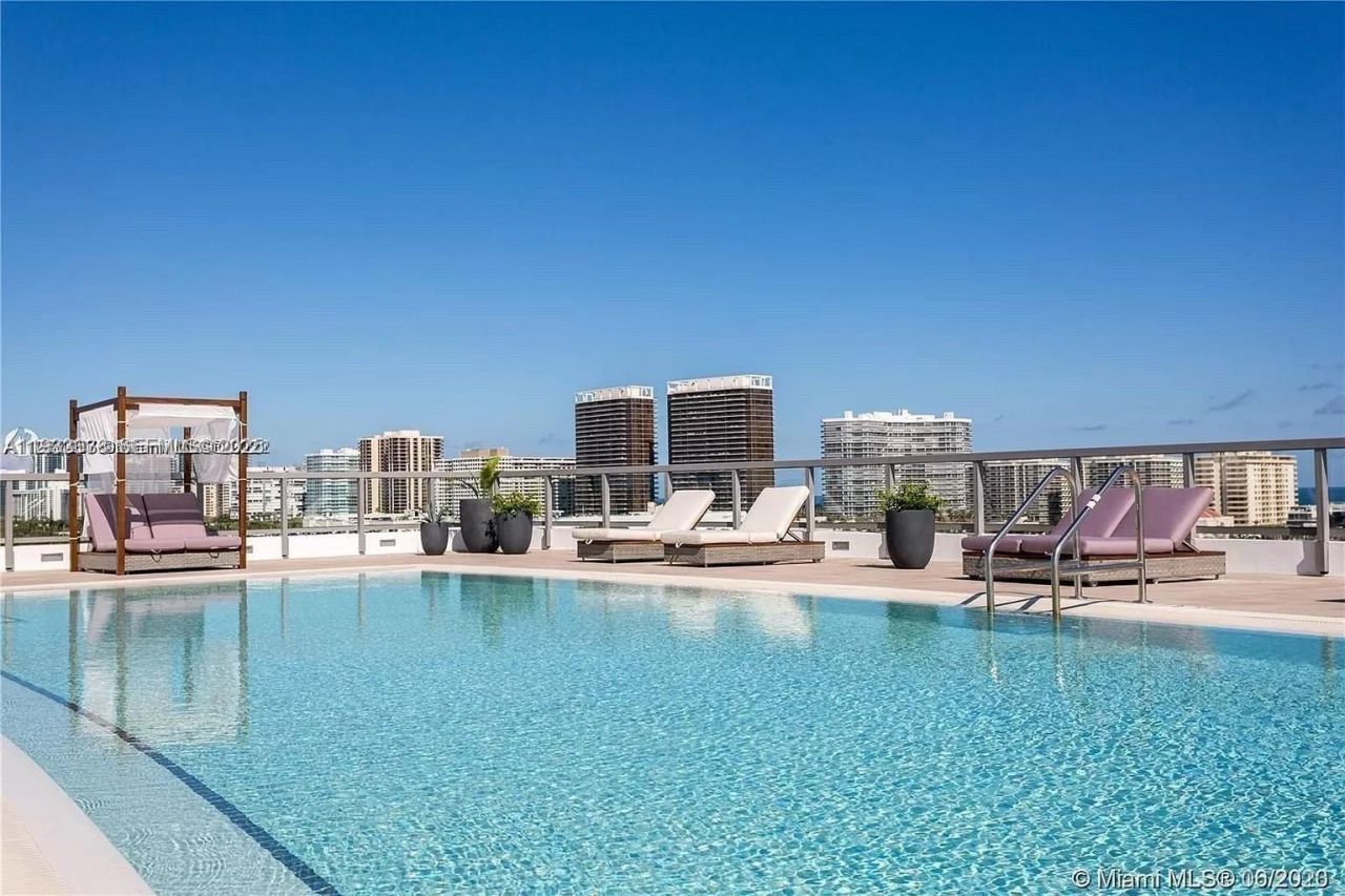 9261 E Bay Harbor Dr, Unit 305, Bay Harbor Islands, FL 33154 Photo