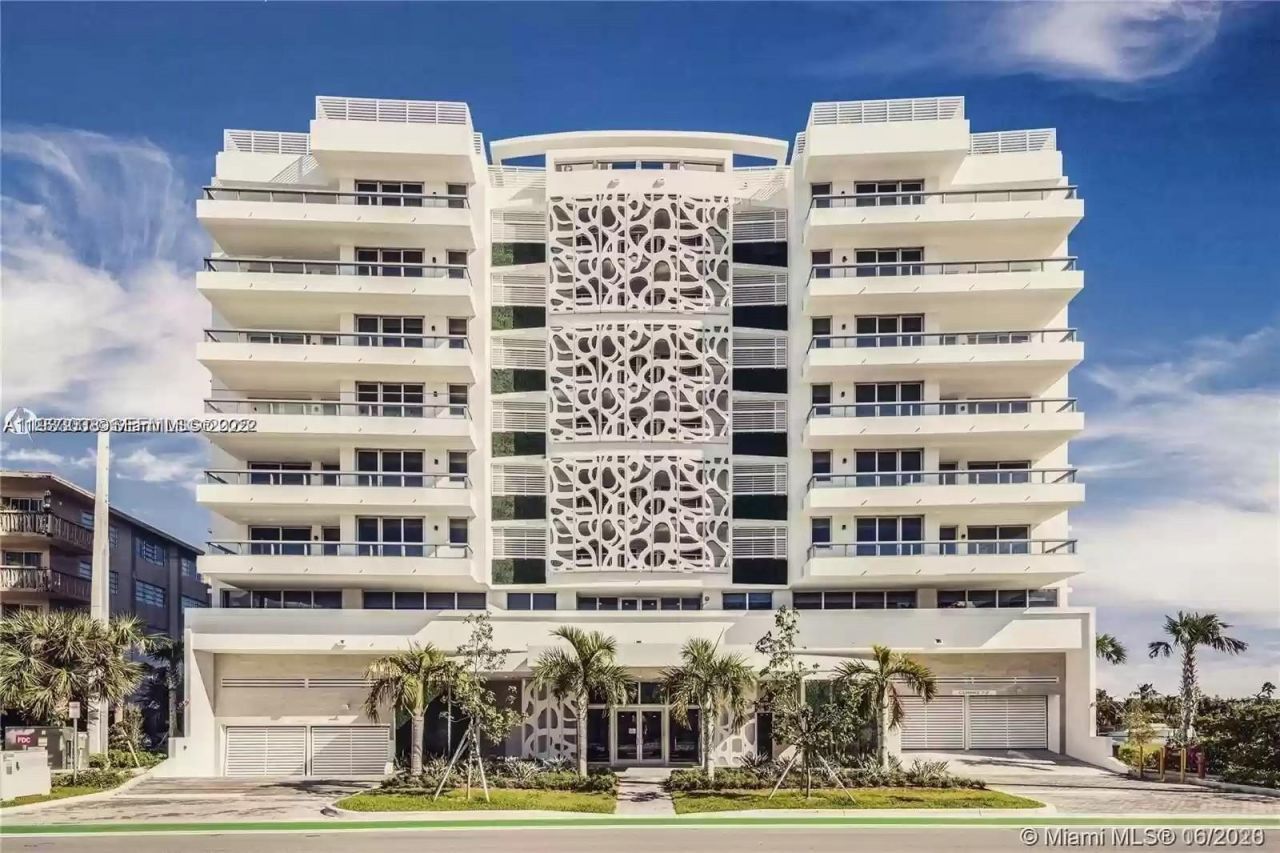 9261 E Bay Harbor Dr, Unit 305, Bay Harbor Islands, FL 33154 Photo