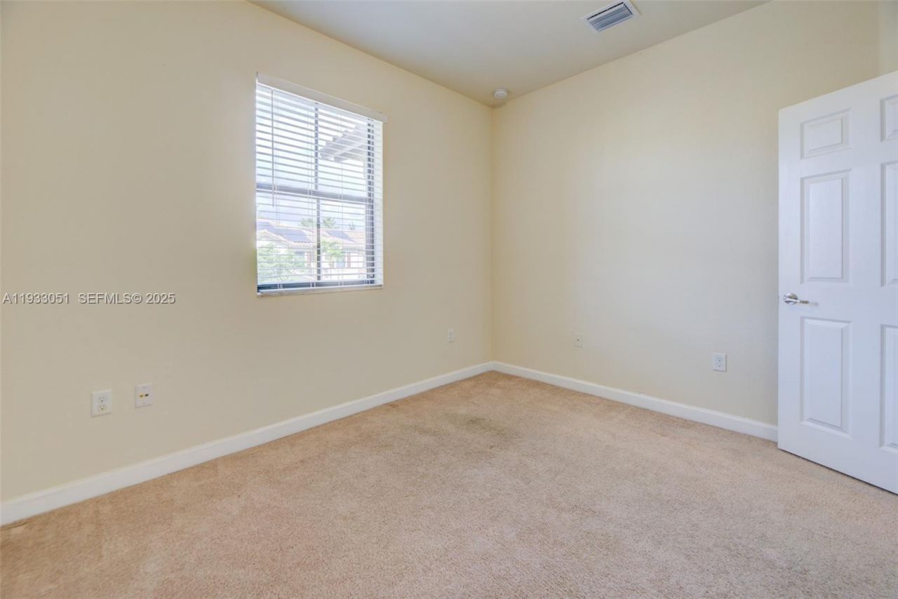 3316 W 91st Ter, Hialeah, FL 33018 Photo