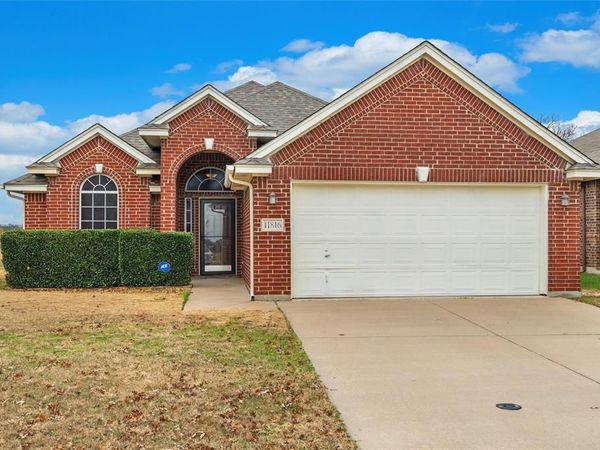 11816 Anna Grace Drive, Fort Worth, TX 76028