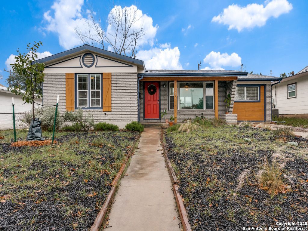 162 Sullivan, San Antonio, TX 78213 Main Photo