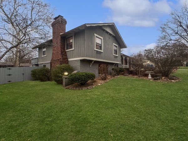 2118 S Catalina Avenue, Springfield, MO 65804