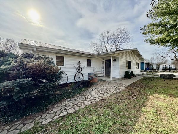 203 Wynes Circle, Greenfield, MO 65661