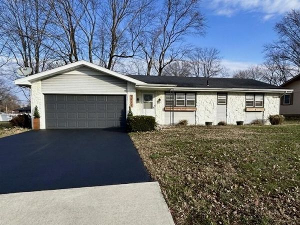 1917 E Smith Street, Springfield, MO 65803