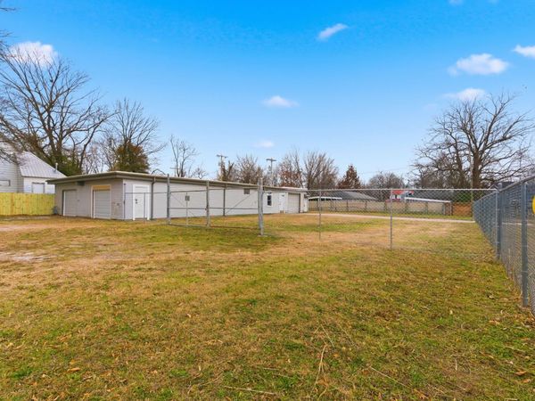 1424 E Florida Street, Springfield, MO 65803