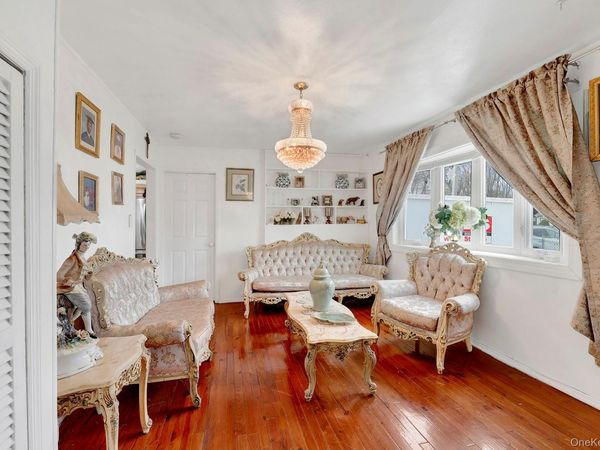 34 Tamarack Street, Central Islip, NY 11722