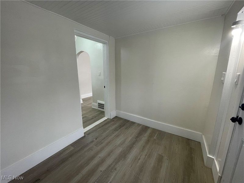 9703 Elwell Avenue, Cleveland, OH 44104 Photo 12