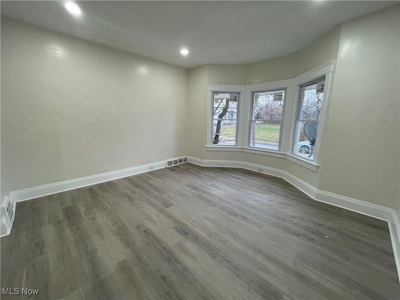 9703 Elwell Avenue, Cleveland, OH 44104 Photo 19