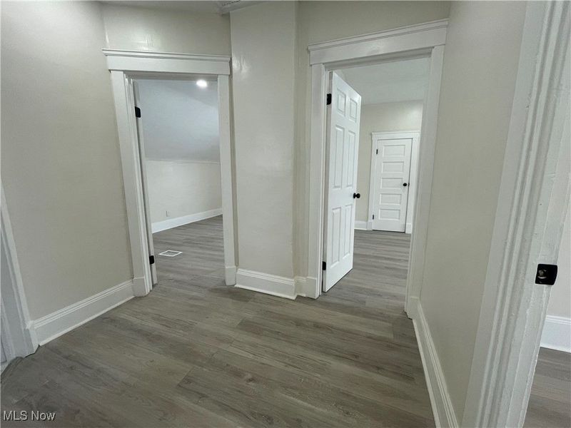 9703 Elwell Avenue, Cleveland, OH 44104 Photo 23