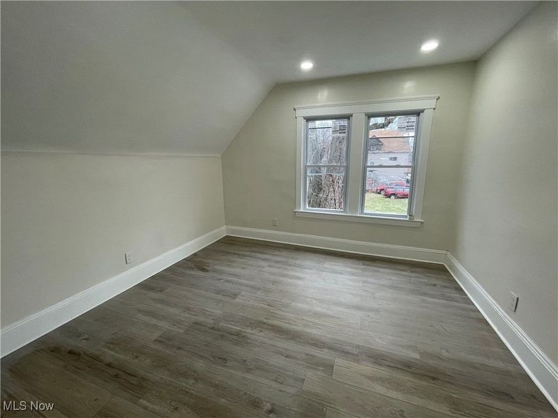 9703 Elwell Avenue, Cleveland, OH 44104 Photo 32