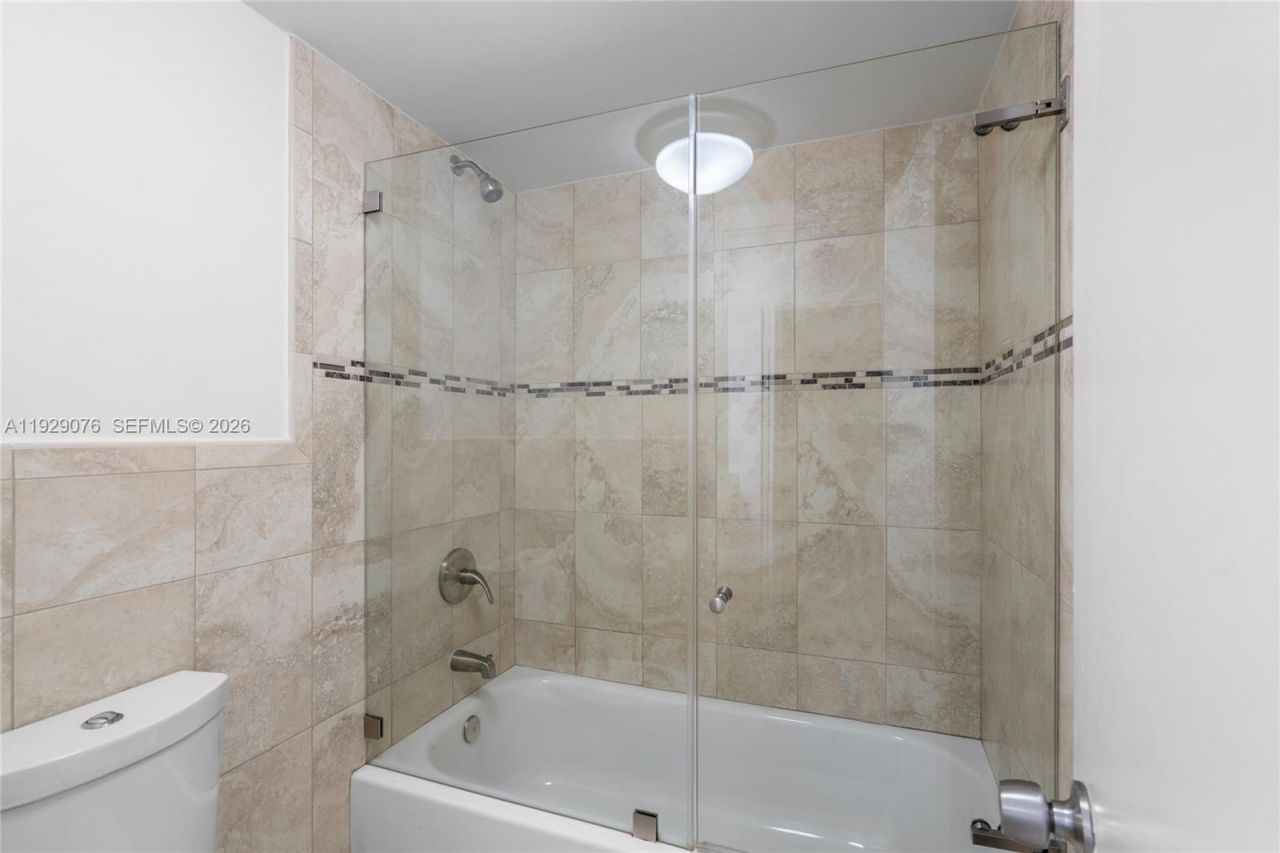 9273 Collins Ave, Unit 408, Surfside, FL 33154 Photo