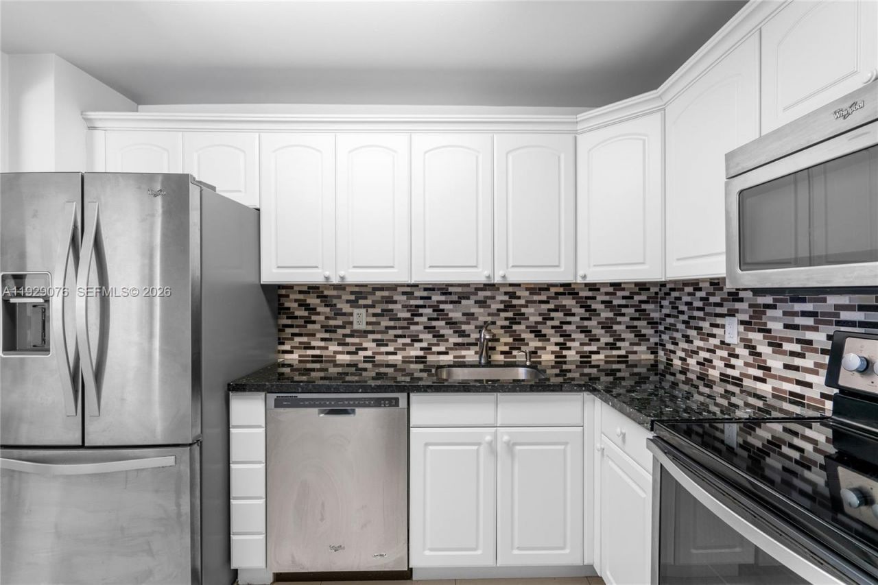 9273 Collins Ave, Unit 408, Surfside, FL 33154 Photo