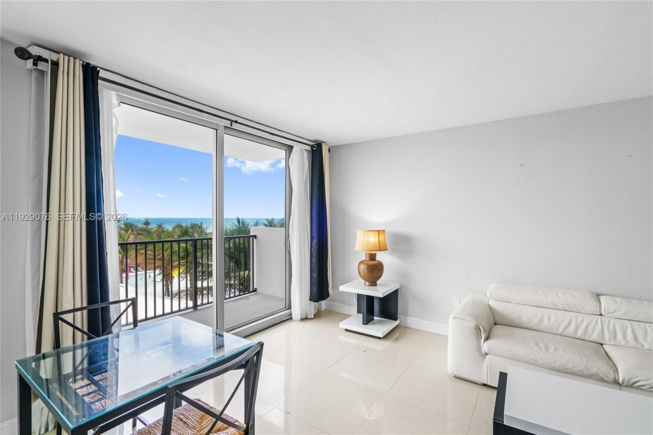 9273 Collins Ave, Unit 408, Surfside, FL 33154 Photo